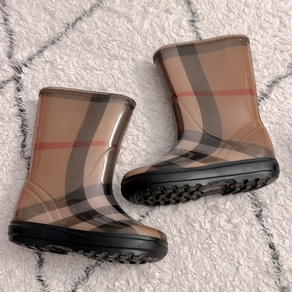 Burberry kids rain boots - size 8.5 - Picture 2 of 11